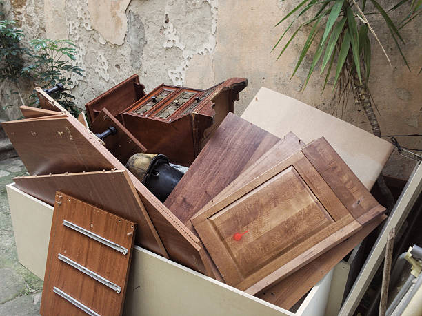 Best Mattress Removal Service  in Newburg, WI